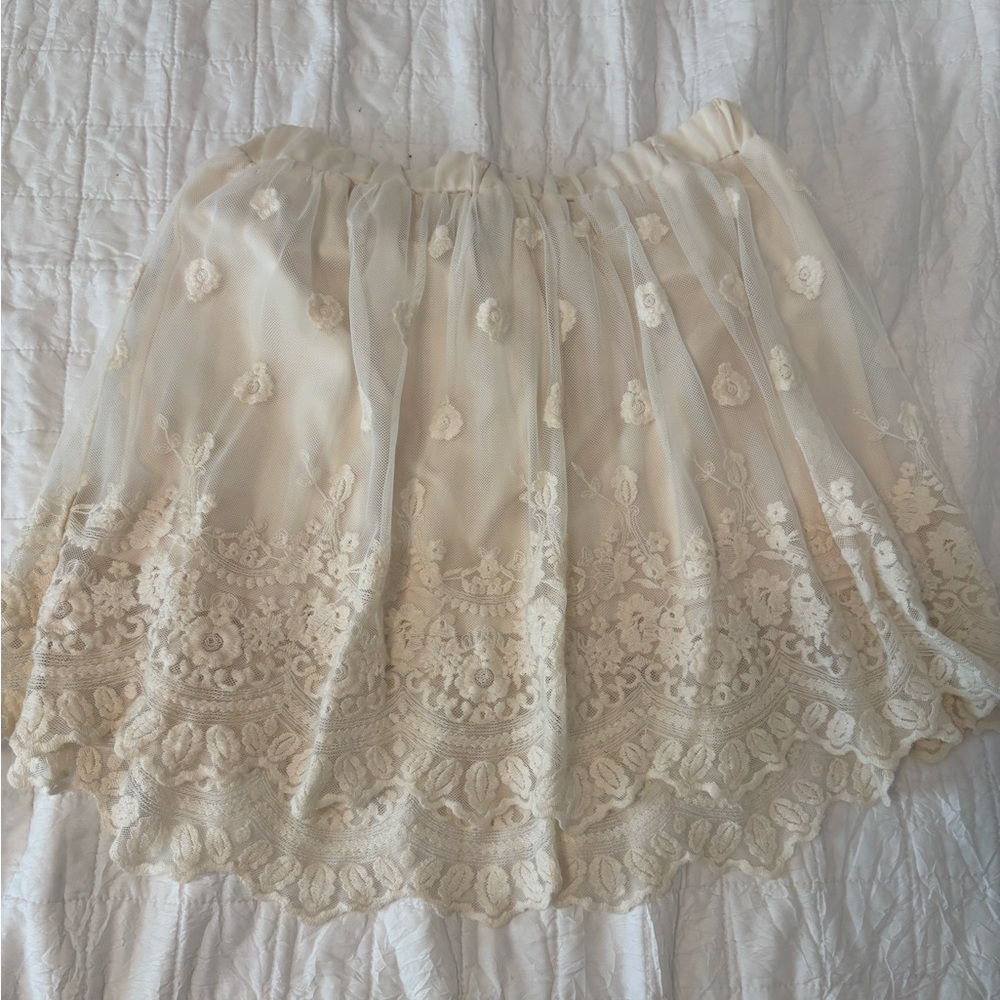Forever 21 Cream Lace Skater Skirt